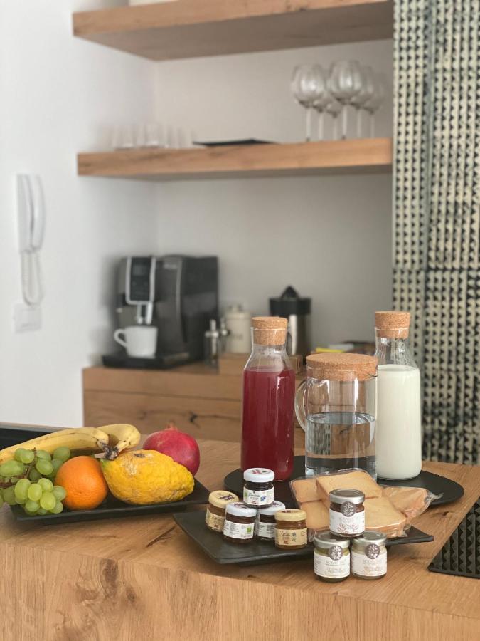Near Ortigia Bed & Breakfast Syracuse Bagian luar foto